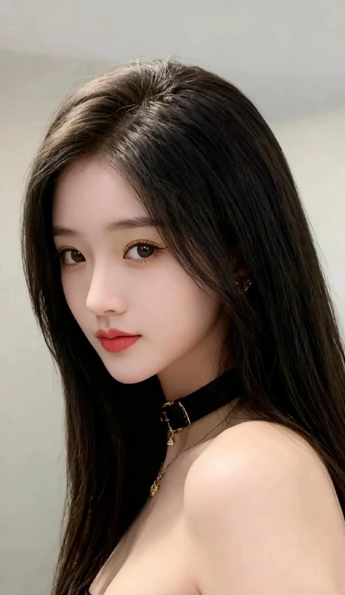 邻家小妹的微表情特写。
 你认为哪种女孩最迷人