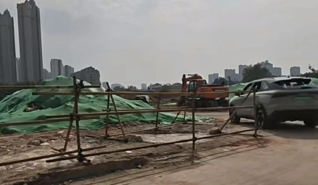 总投资22亿！秦皇岛这个片区动了~
时隔多年，桥东南里片区最新消息，昨天路过的时