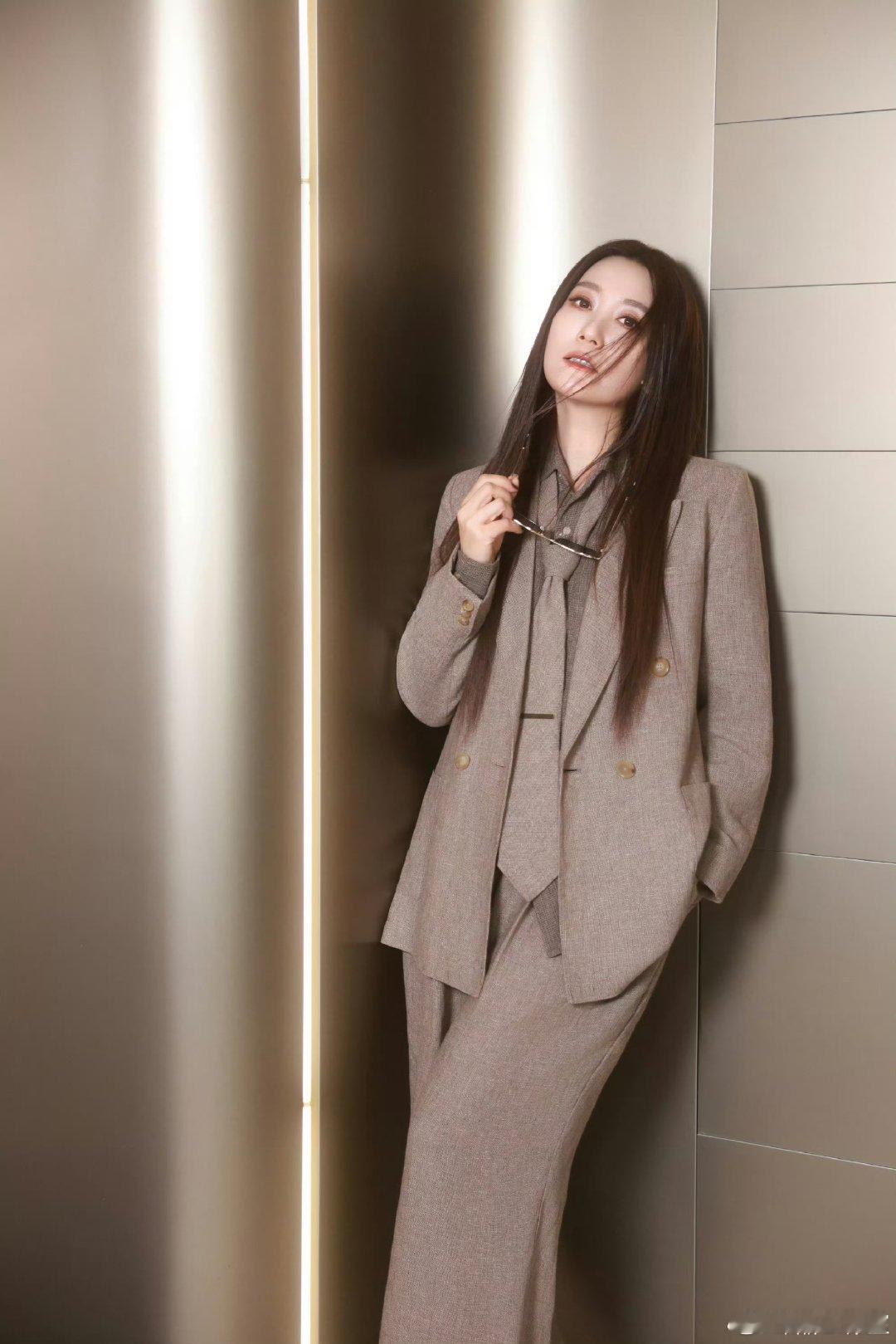 林一为了当上百灵鸟也是拼了林一这波“百灵鸟进阶计划”简直笑到捶桌！送花篮都能触发