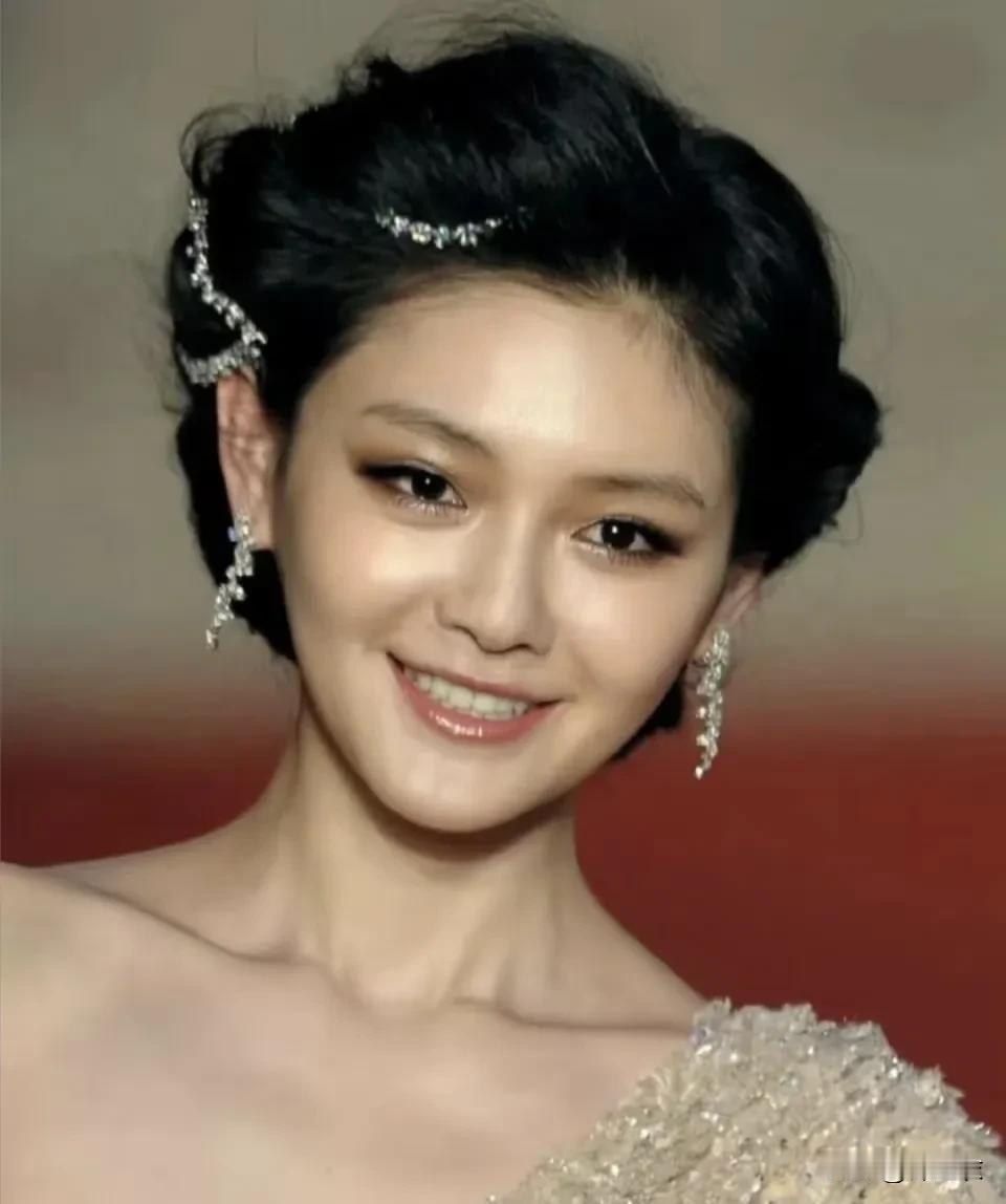 有网友说，大S，03年的我，其实没有看过你太多作品，也只不过之前在一些综艺节目或