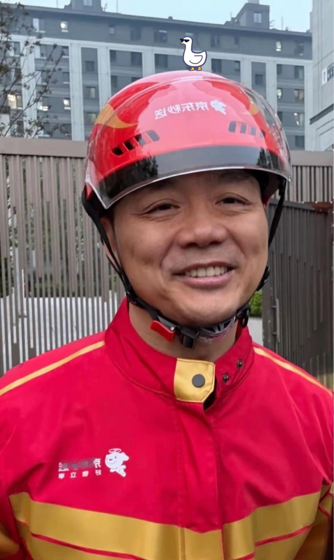 家人们谁懂啊！京东巴黎市场这波“零元购”，小偷怕是偷了个寂寞！
 
以为专挑手机