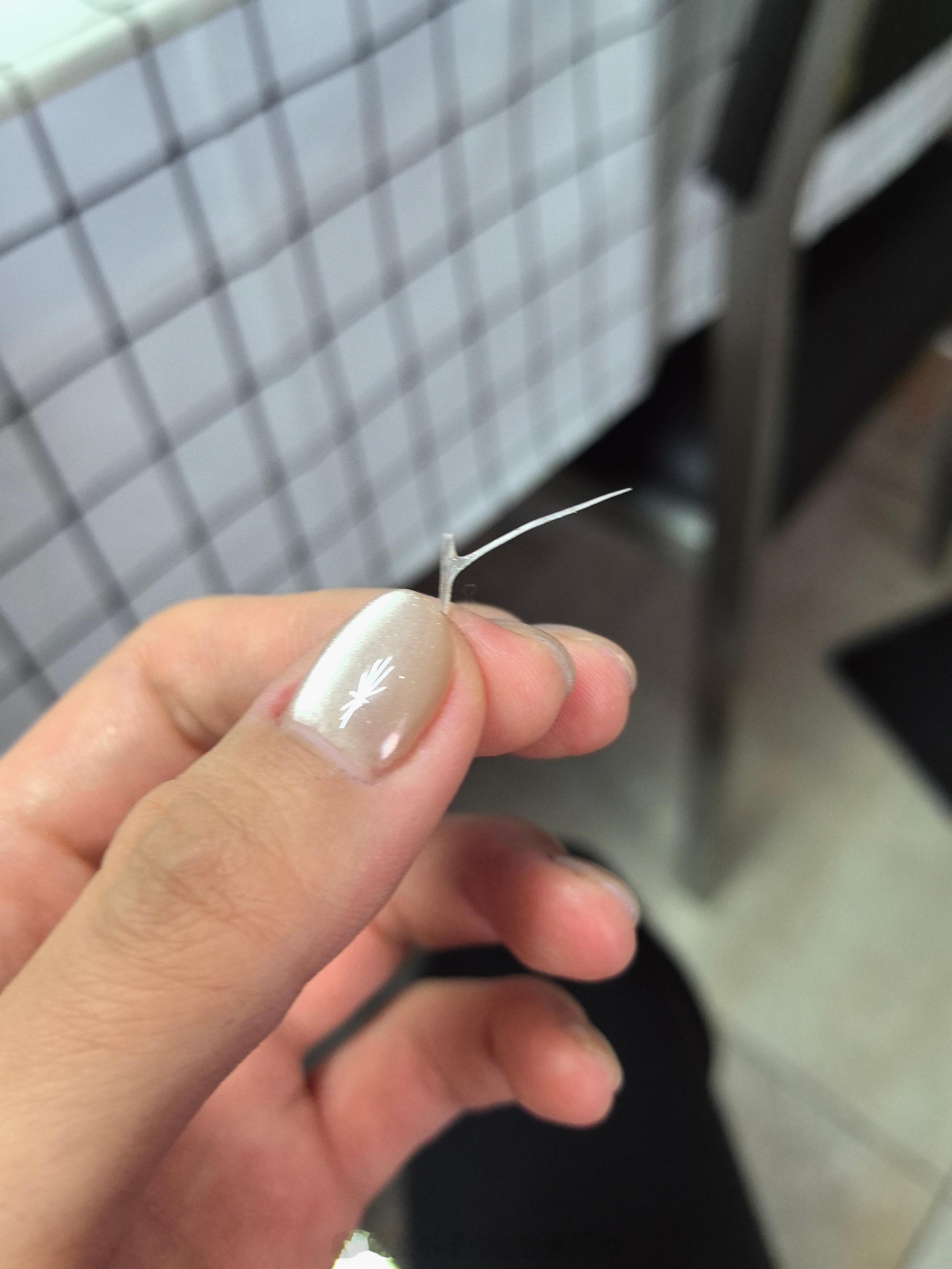 大姨妈虐我虚躺了两天，说吃个鱼补补，差点又吃进耳鼻喉科[裂开][裂开][裂开][