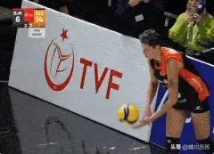 “表弟”卡拉库尔特是个脏女孩，不道德假动作当禁。土超联赛的一场比赛有争议，在局末