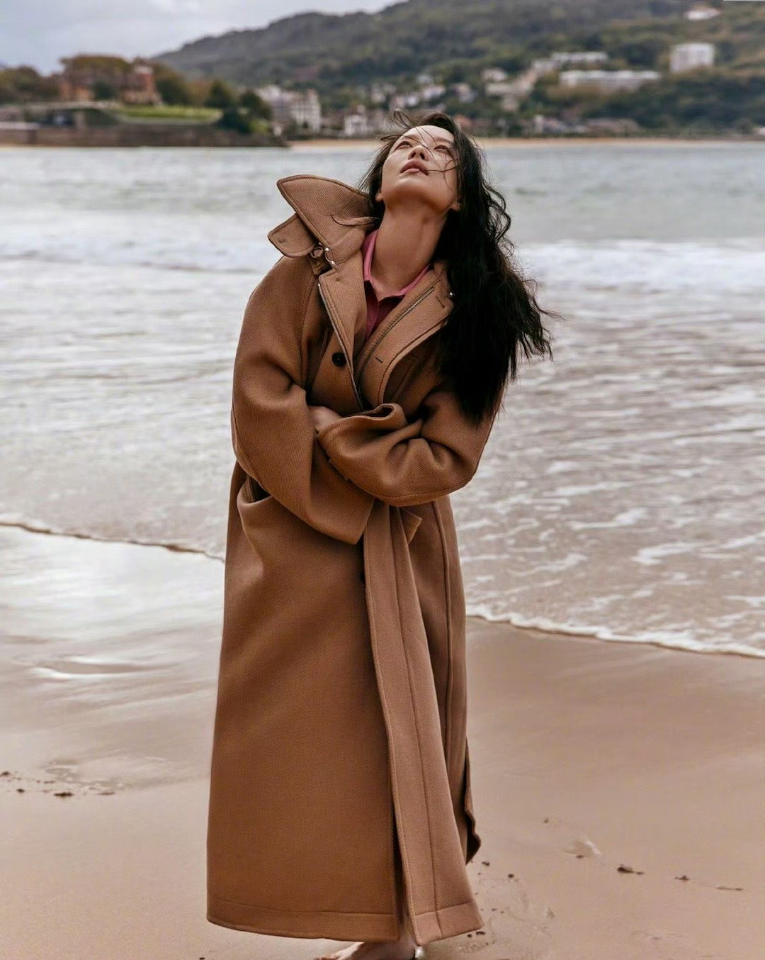 #倪妮周游西班牙海滩大片#倪妮周游西班牙海滩大片很有艺术感 ​​​