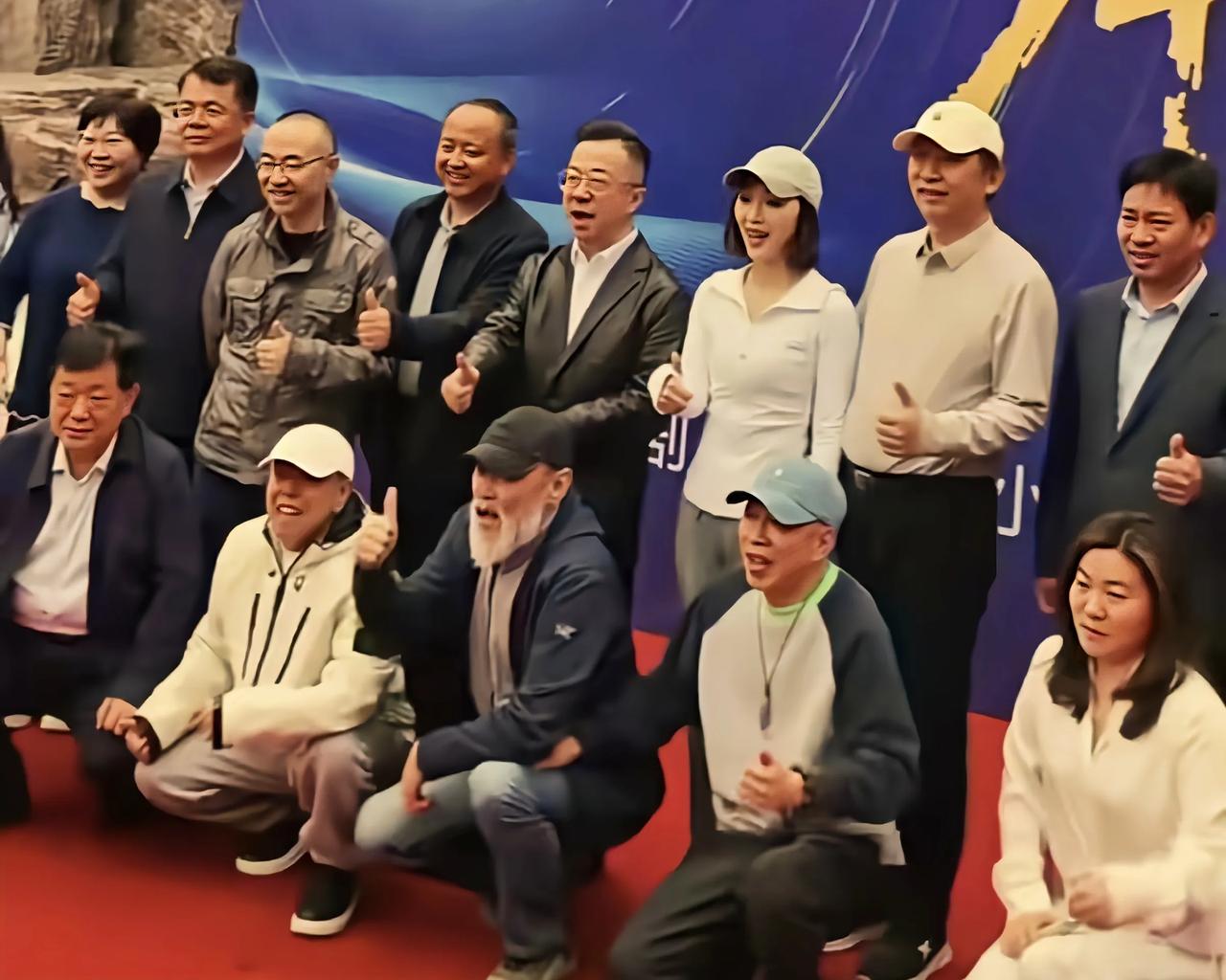 《举起手来3》在河南万仙山开机，冯小宁执导潘长江正式宣布回归

4月13日，《举