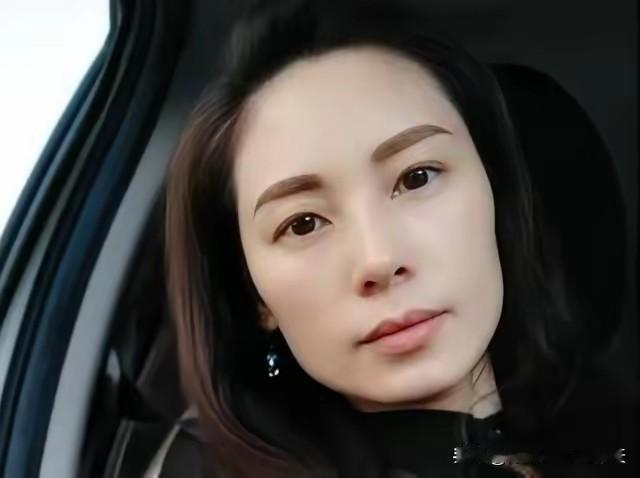 台湾陆配钱丽6日上午于社群发文，表示自己鉴于台湾社会已被民进党台独政权，营造的仇