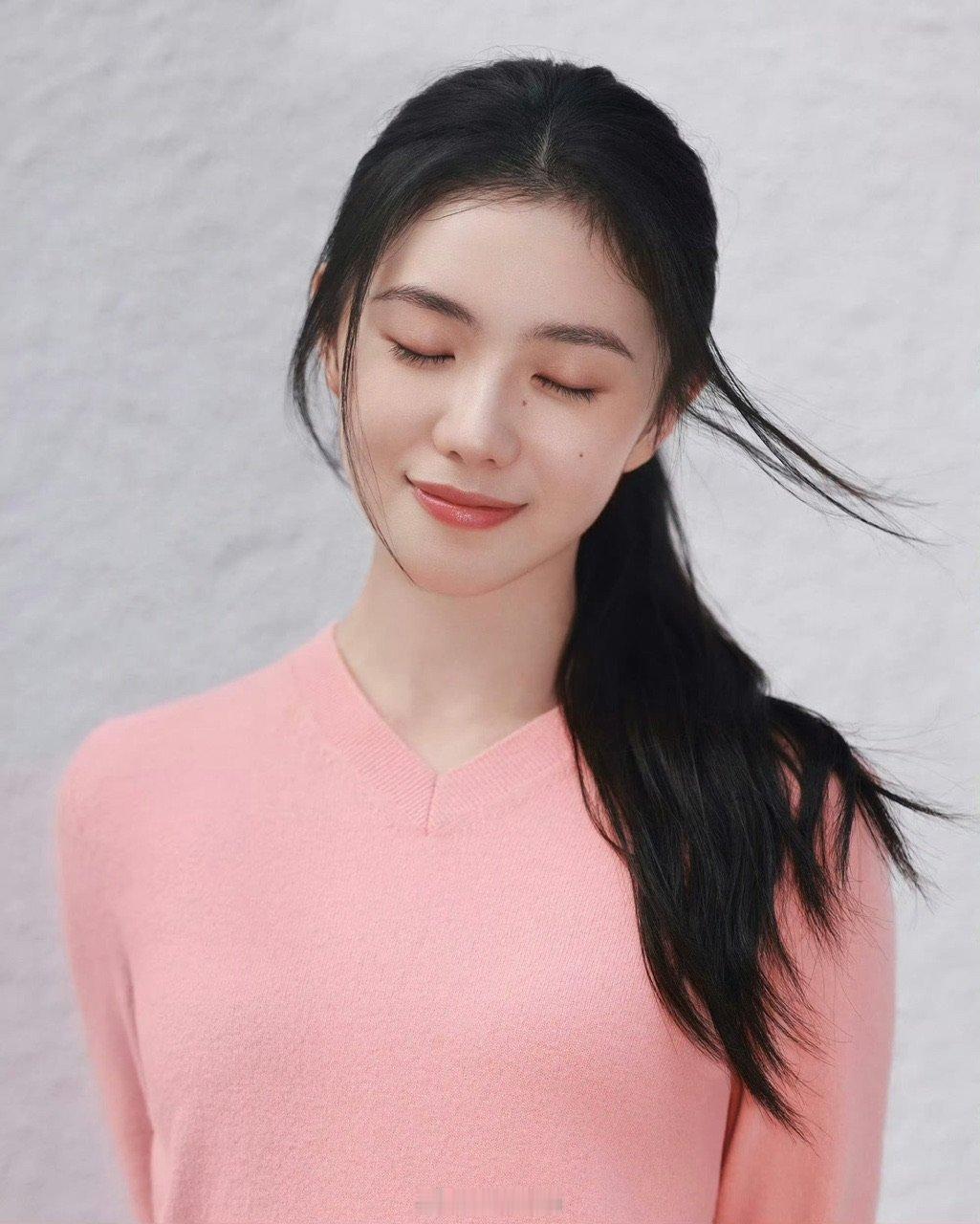 miumiu大秀预热图miumiu大秀出图预热图六张美妙脸 ​​​