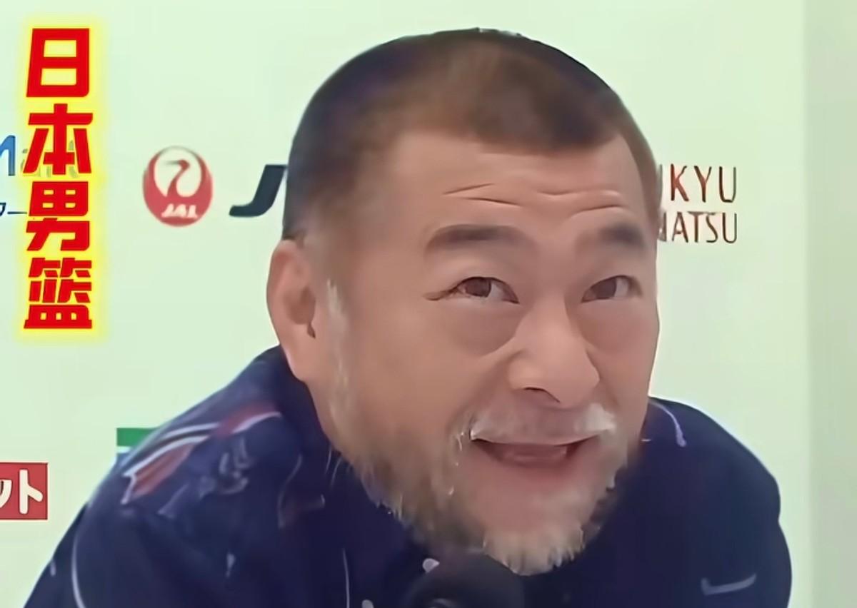 日本主帅点评杨瀚森：“他防守移动比较慢，这是我们能大做文章的地方。”
这句话说出