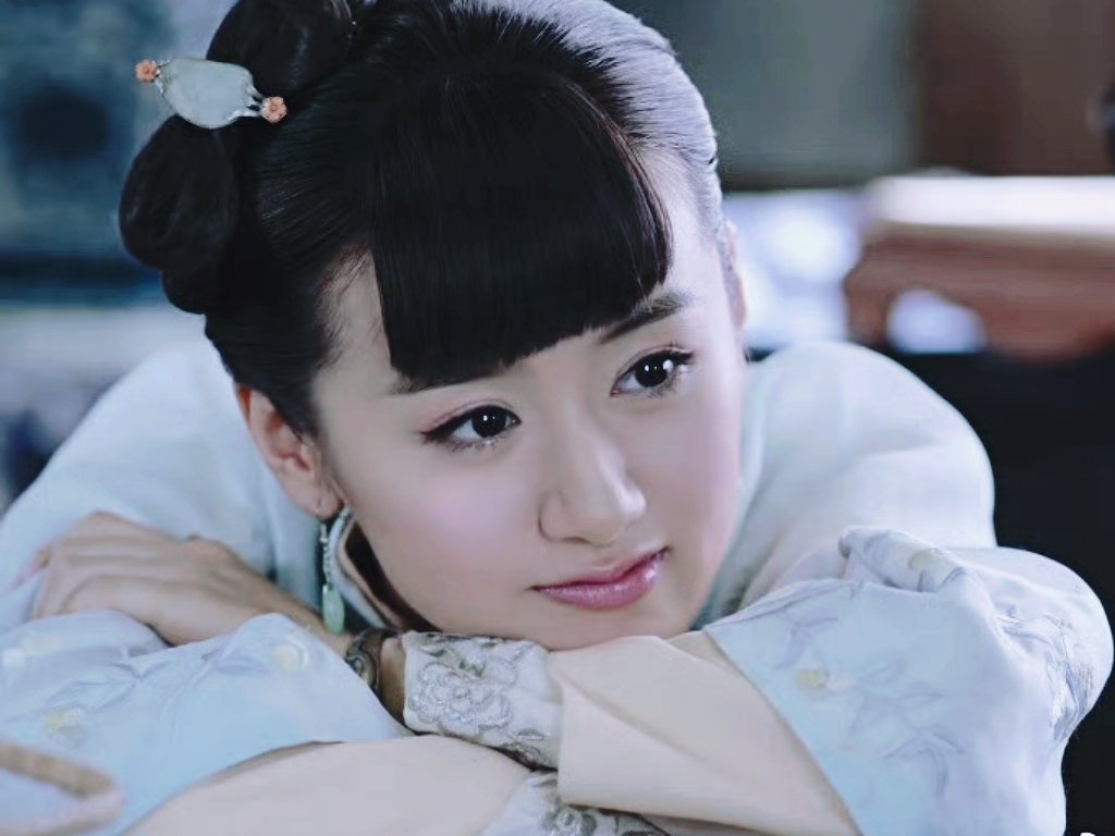 陈如雨虽然只是一个小小的配角，但她真很灵动！这发型换谁也hold不住，但袁冰妍显