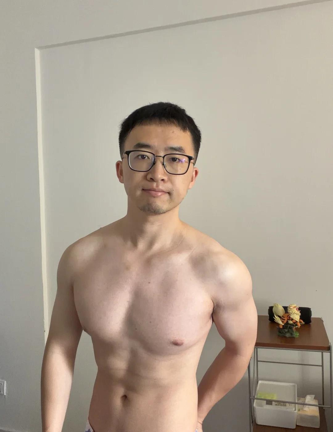 精挑细选的照片🥹
肌肉