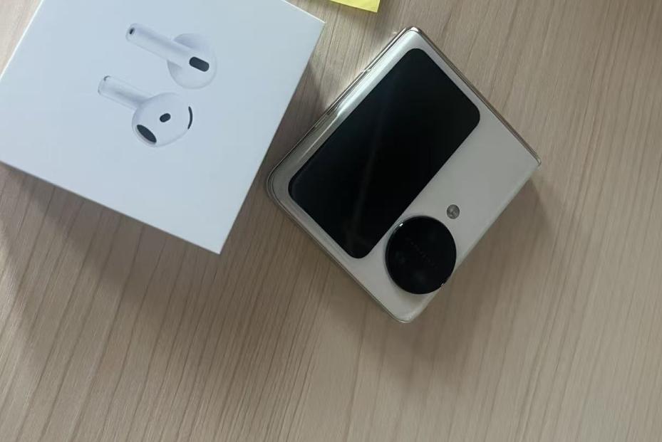 看到二手社区有人在卖一台二手的OPPO Find N3 Flip手机，800不到