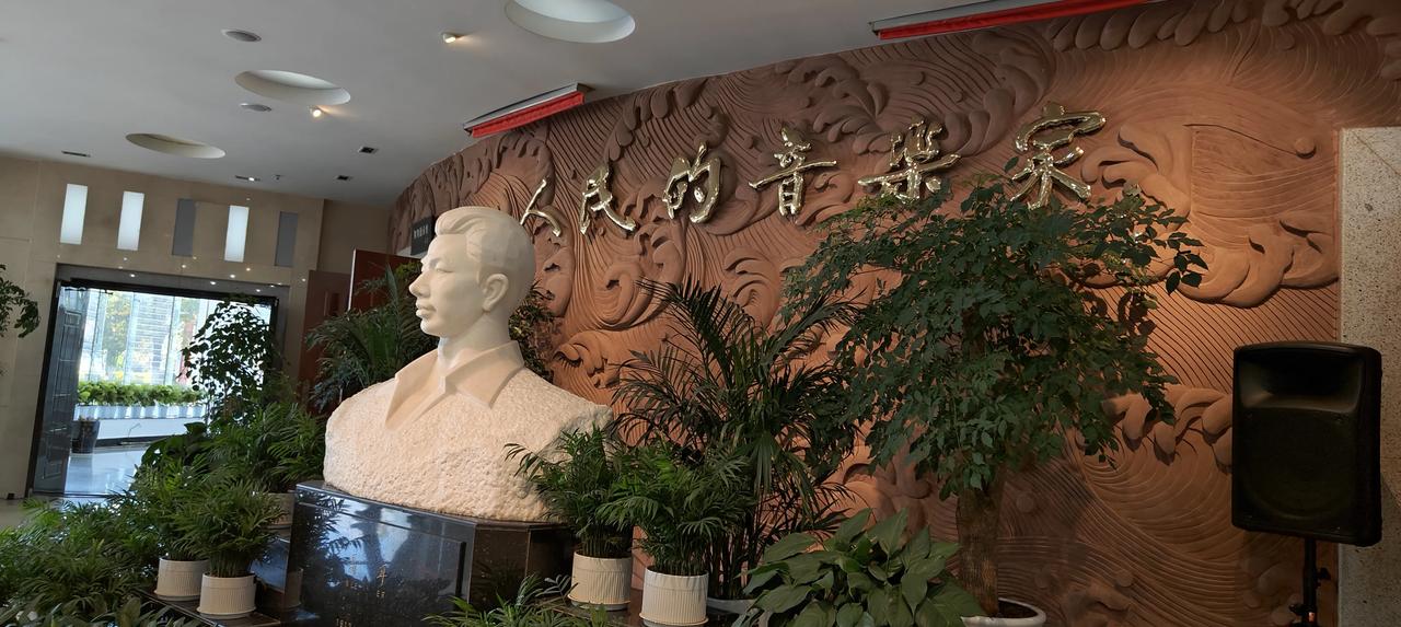 人民音乐家聂耳赋
 李家宁(福建)
天地垂象，育俊彦于九州；岁月流辉，诞贤才于南