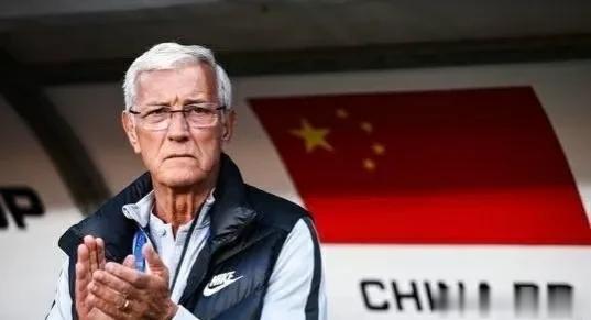#好内容我来评#远在欧洲意大利的里皮得知陈戌源，李铁被查事件后，在接受“苍南言”