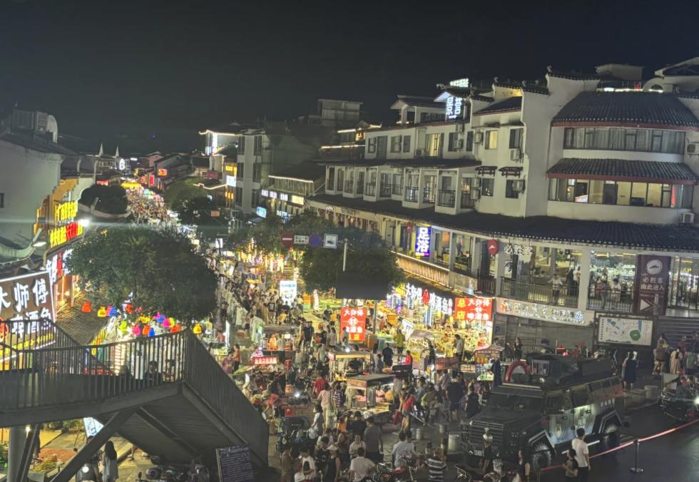 全球生育率暴跌，深层原因何在
亲爱的朋友们大家好，我是海林小百科，今天我们来看看