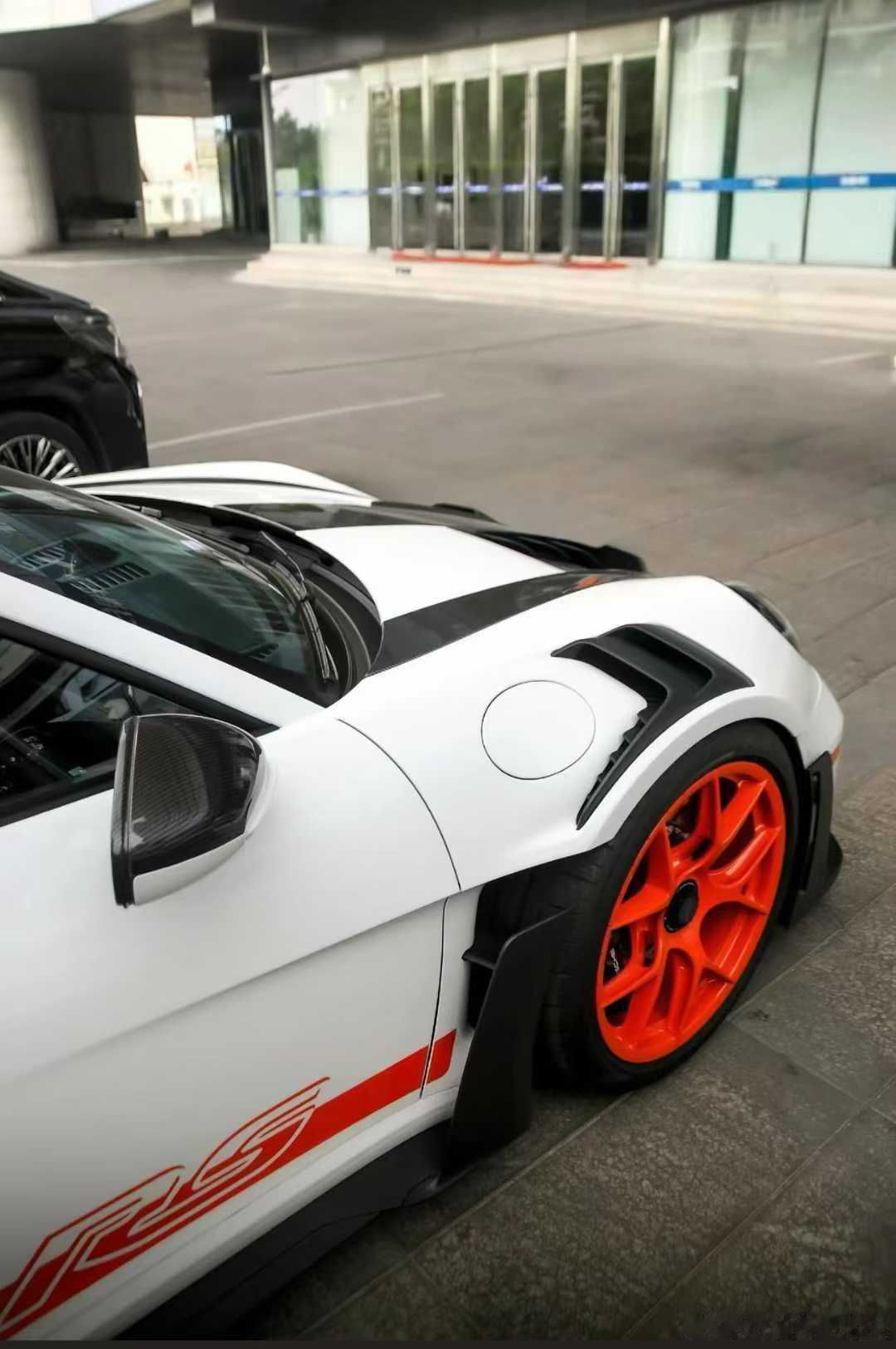 保时捷992 GT3RS，美规/CXX定制版，24年/一千多公里，寻有缘人 