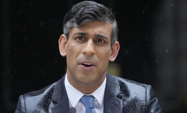 英国前首相苏纳克两句话把印度整破防了！第一句，中国在经济、军事和技术三个领域，已