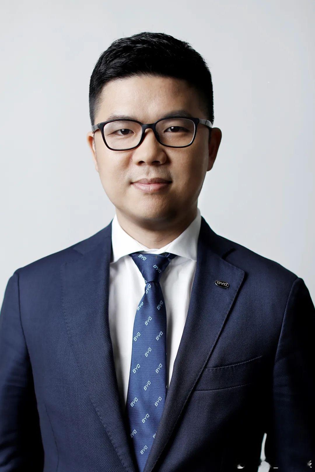今天看到比亚迪现任腾势方程豹直营事业部总经理赵长江即将离职并加盟奇瑞与华为合作的