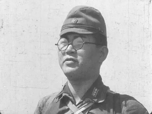 死后才被追封的日军大佐——义烈空挺队的队长，奥山道郎大尉。1945 年5月24日