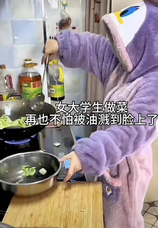 大学生做饭总有自己的想法