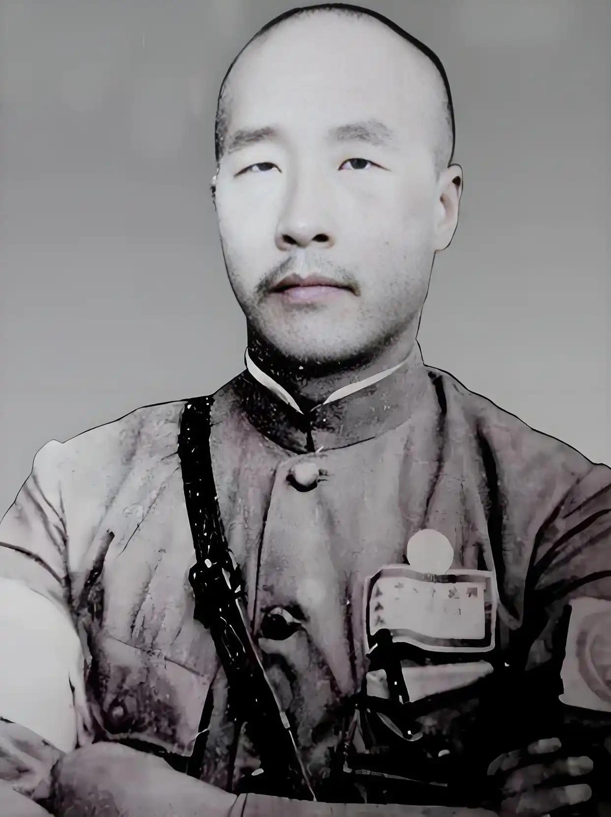 1949年，韩复榘遗孀写信给新政府：能不能把东绒线胡同47号还给我。
很多读者提