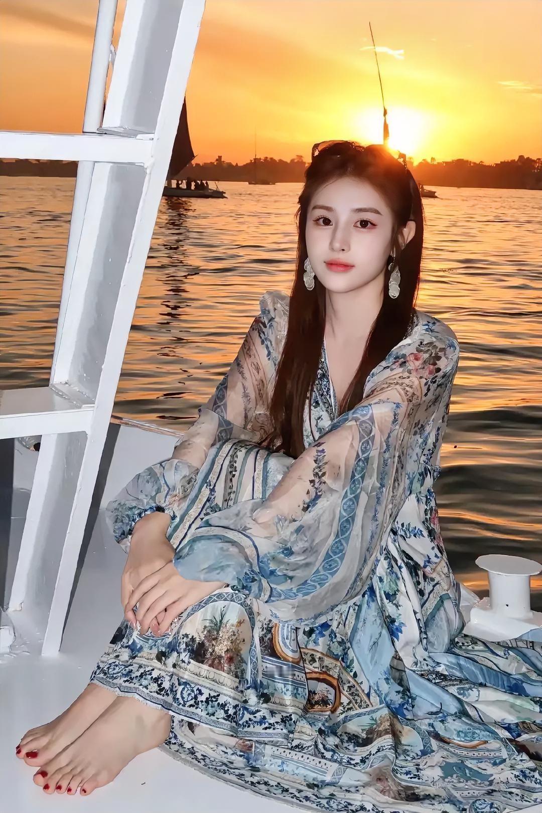 有些人早熟，有些人晚熟，
有的人老了还半生不熟的。
善良的人往往晚熟，
他们被那