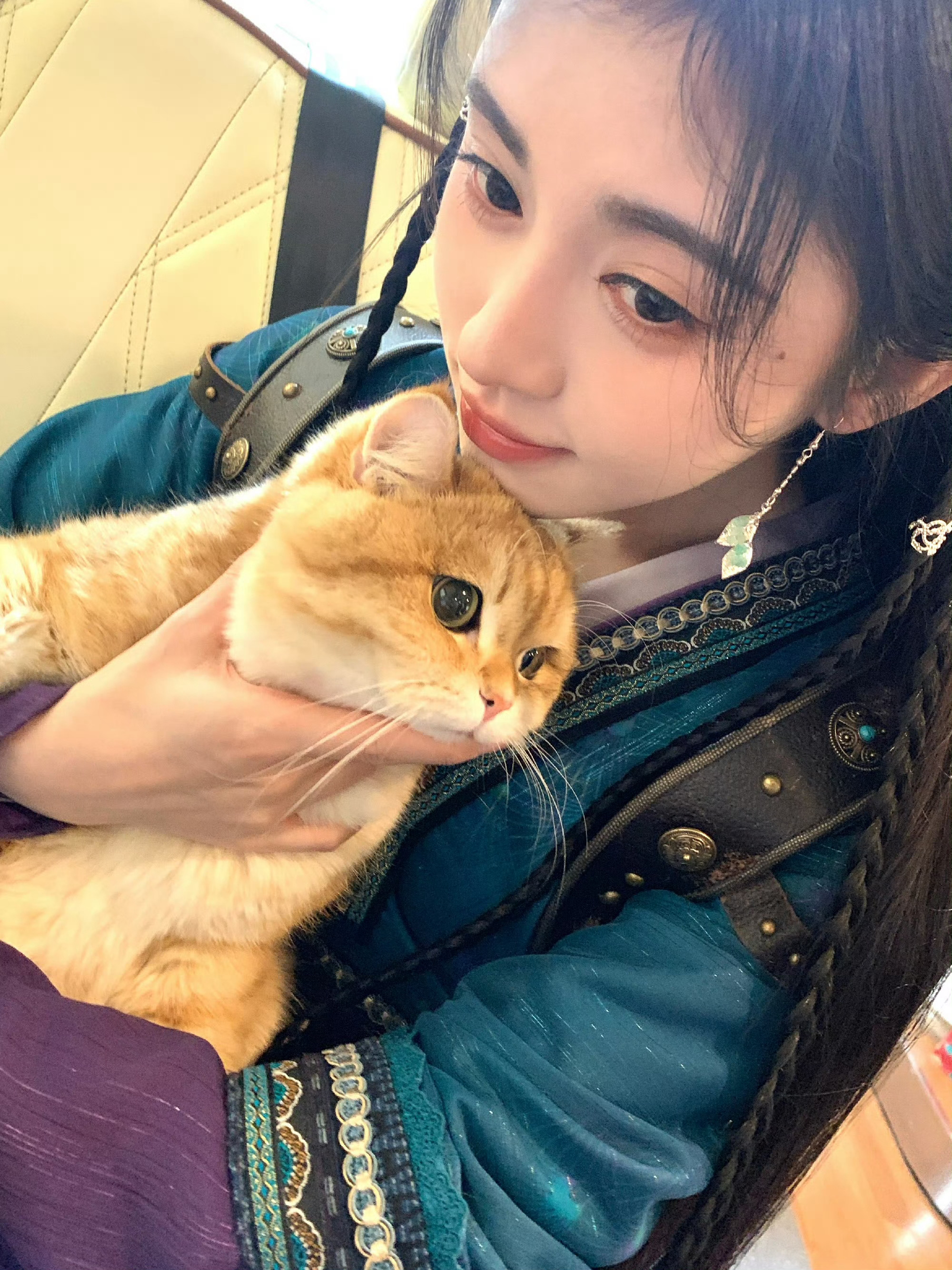jjy鞠婧祎阿黛jjy鞠婧祎来战那你打喵喵灵 把最粘人的宝宝抓起来（">△<“Ð