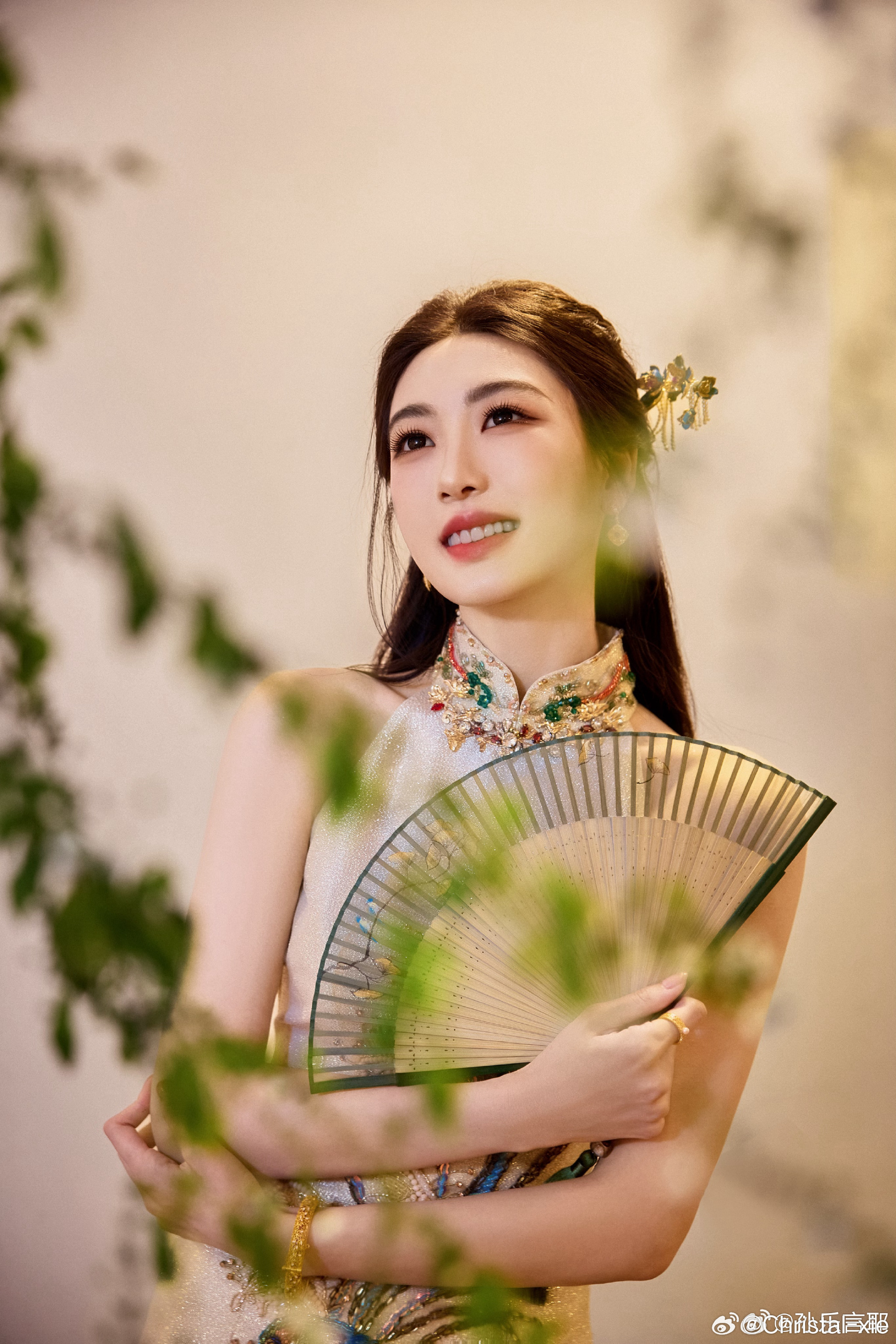 孙乐言大家闺秀气质高雅令人赏心悦目 