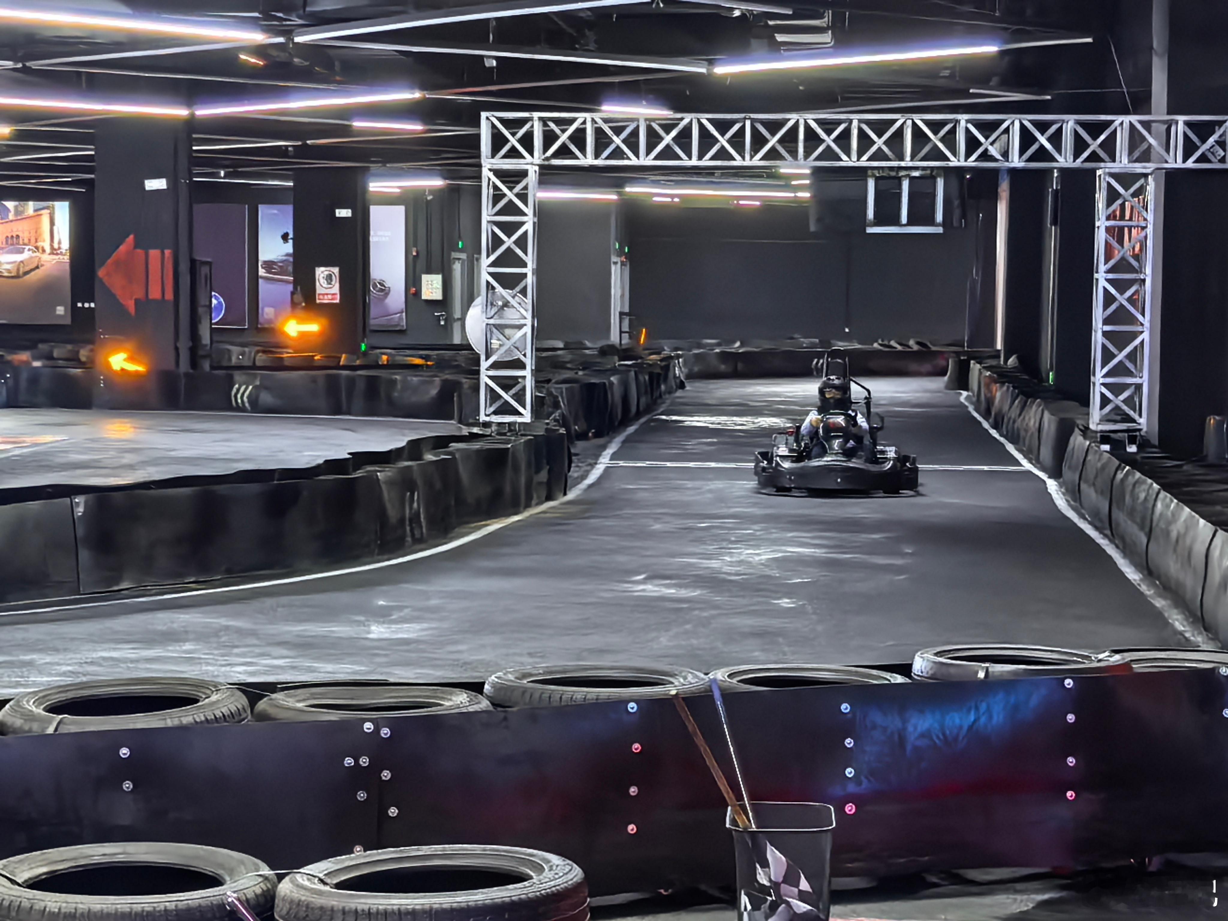 今天带臭小子开卡丁车[鼓掌] 