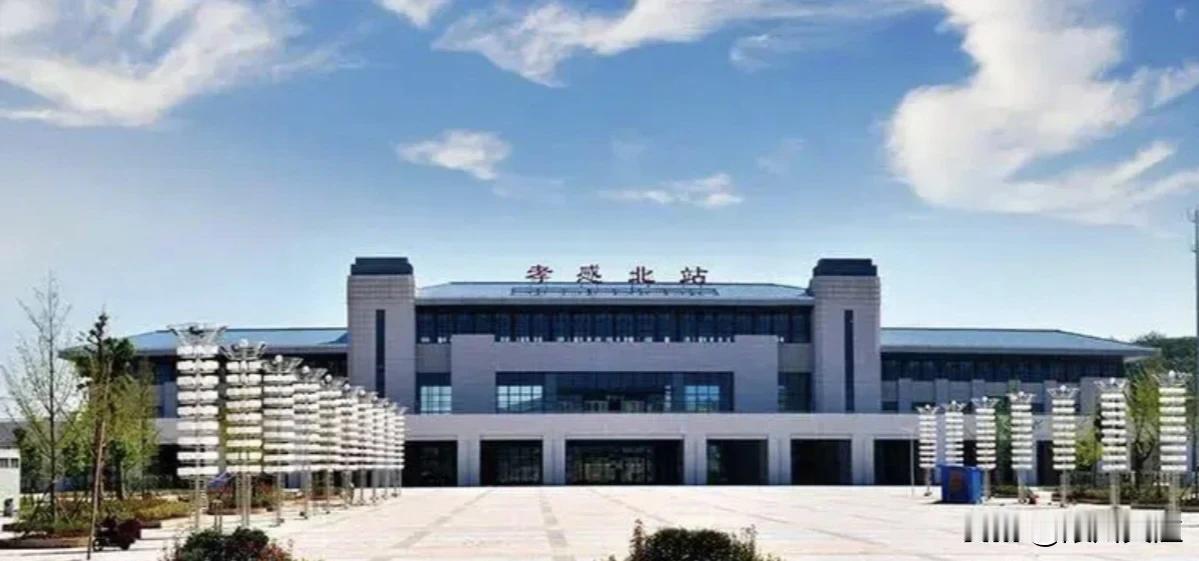 中国五大最远高铁站你知道吗？

近15年中国高铁飞速发展，带给人们极大的出行便利