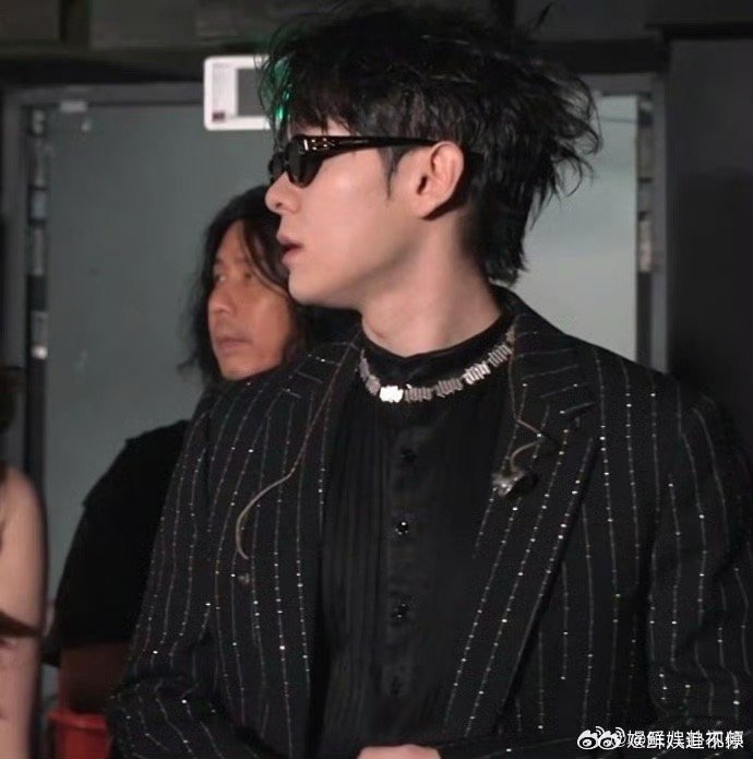 歌手2026不局限单一路线，持续挑战全新曲风，每一场舞台都有新鲜感，尤长靖值得反