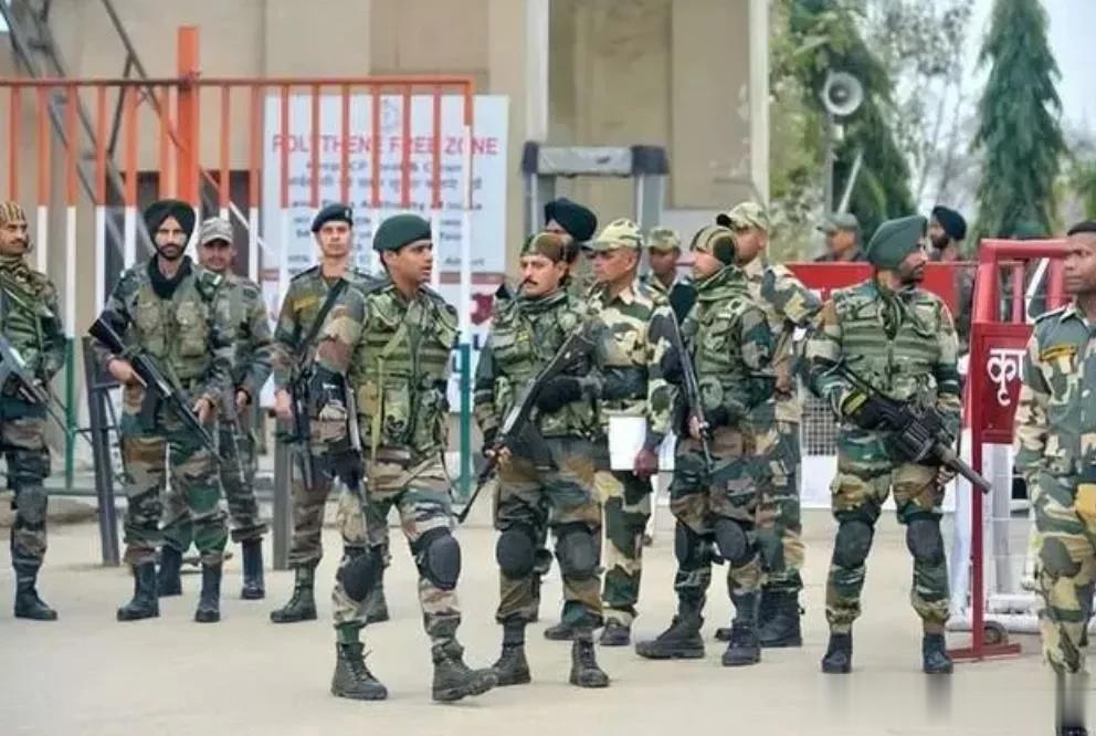 印度边境大乱，55支军队赶往现场，军方下令“紧急情况可直接开火”

来源:海峡快