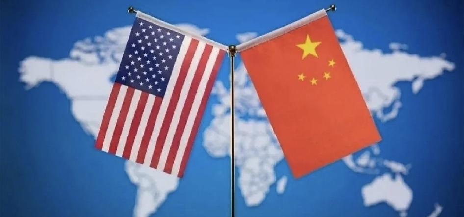 没想到美国这么快就出来回应了，确实打疼了美国。在我们商务部、财政部分别对美企作出