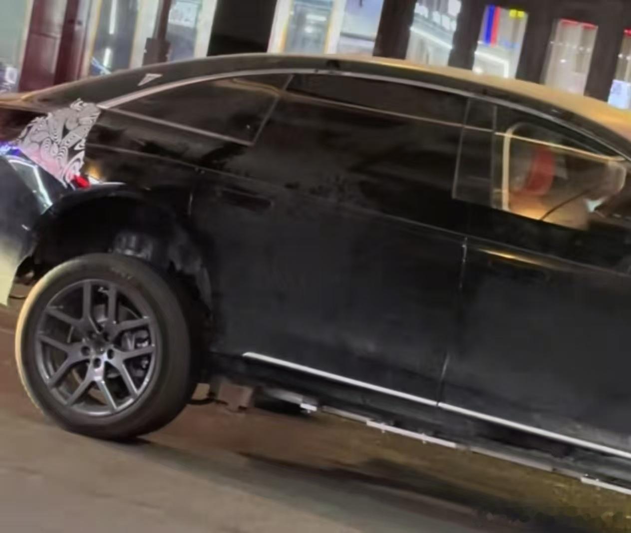 这款外形也差不多定好了过段时间就能看到了（我指的是我，不是你们）这是我出必买的一