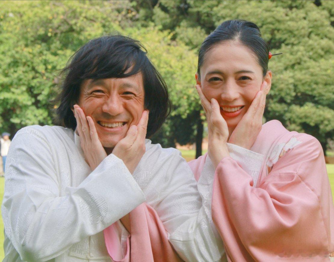 日本以模仿香港出生的动作明星成龙而闻名的喜剧演员“成龙了”(49岁) 和演员上杉