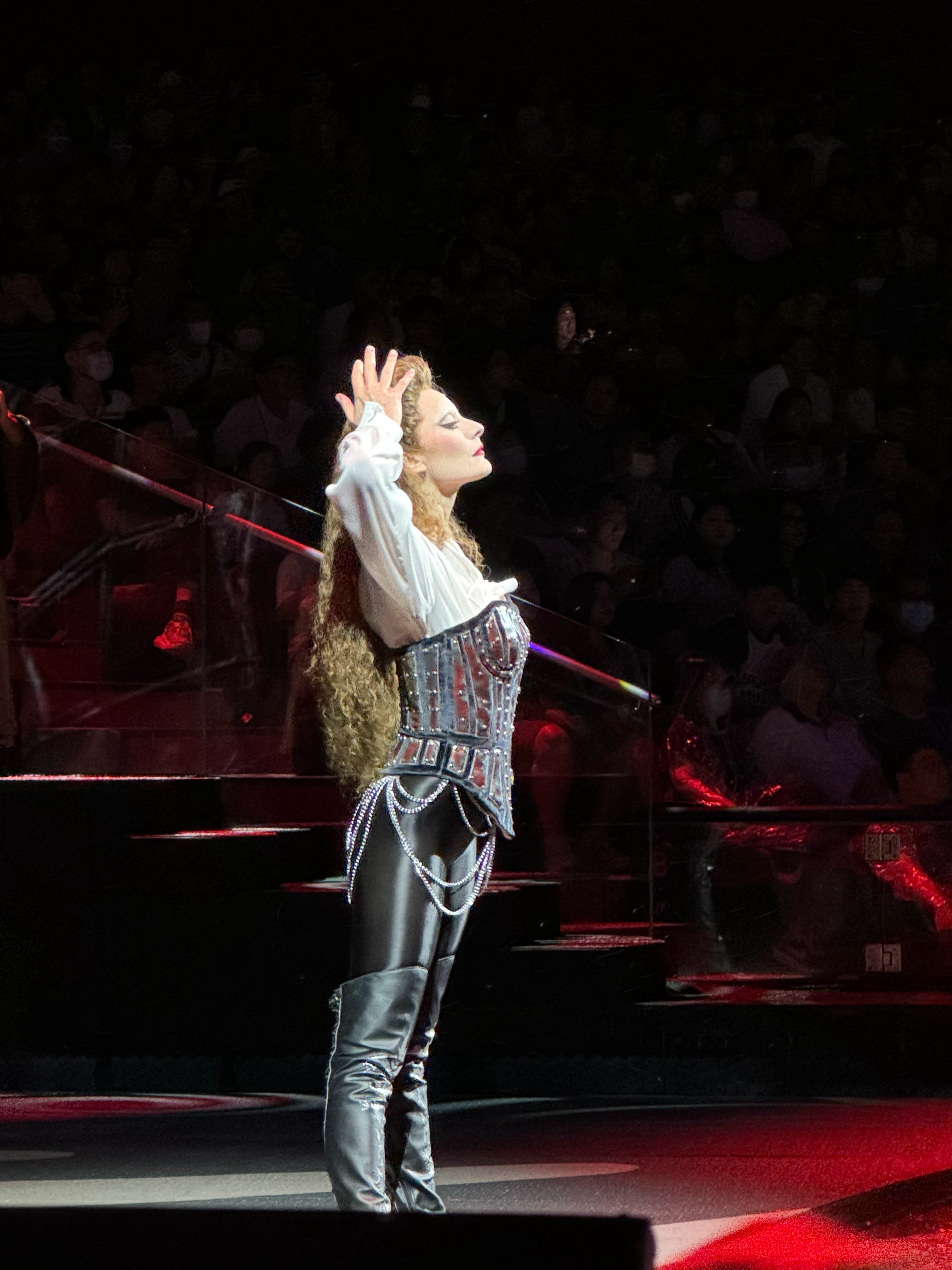 为一场演出赴一座城今晚跟着明星团冲澳门！看270°环形舞台的水陆奇幻秀，逛福隆新