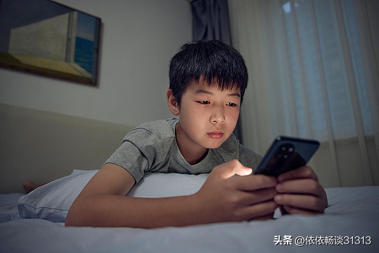 说实话，今年暑假回老家，我的思绪万千，心里像五味杂陈一样，感觉到后怕，真切的感受