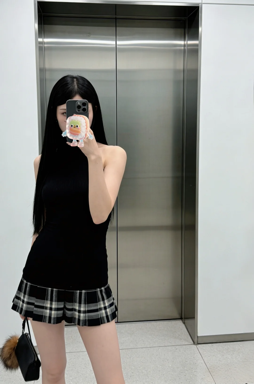 黑色小背心泰！酷！辣！