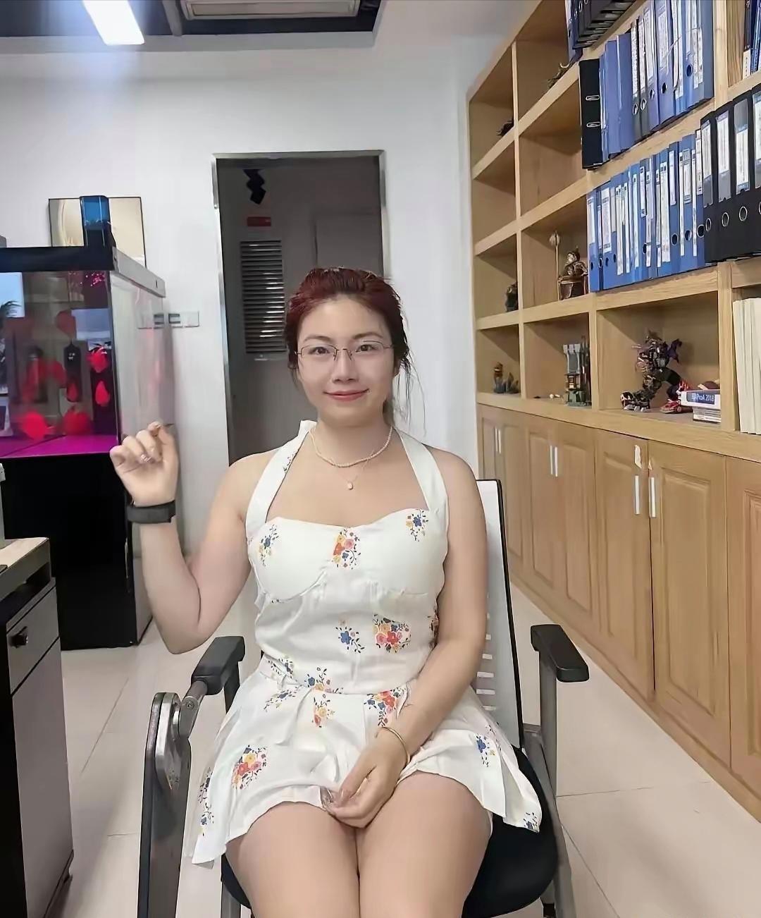 小妹，93年的，还能嫁出去吗？
她说想尽快找个男朋友