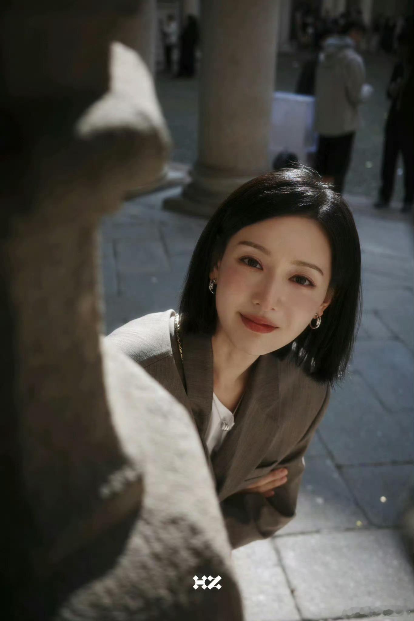 金智媛从小美到大的颜值这题我会。小色说金智媛头像用着能量场都会好。旺事业招财来的