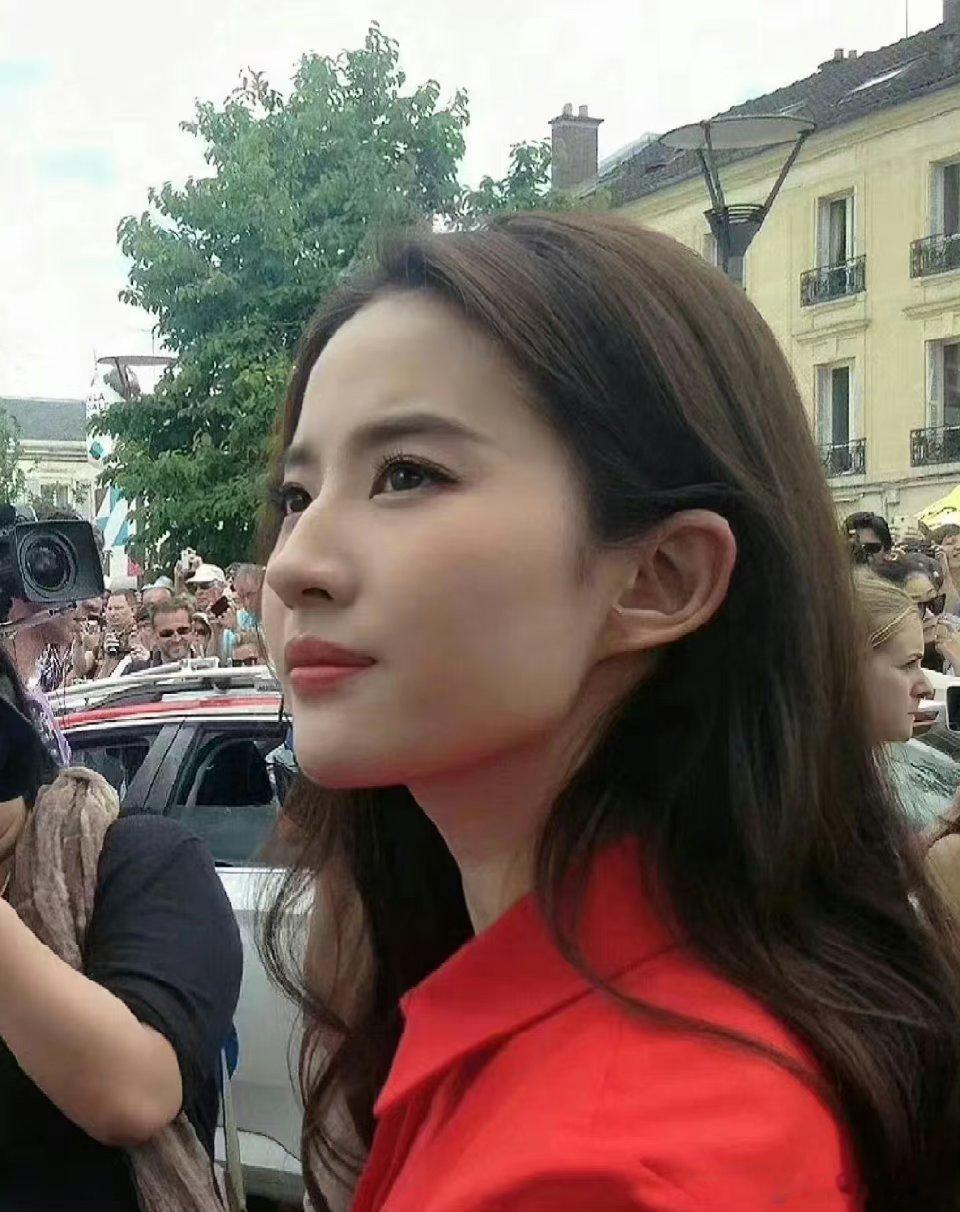 刘亦菲还是瘦了好看 ​​​