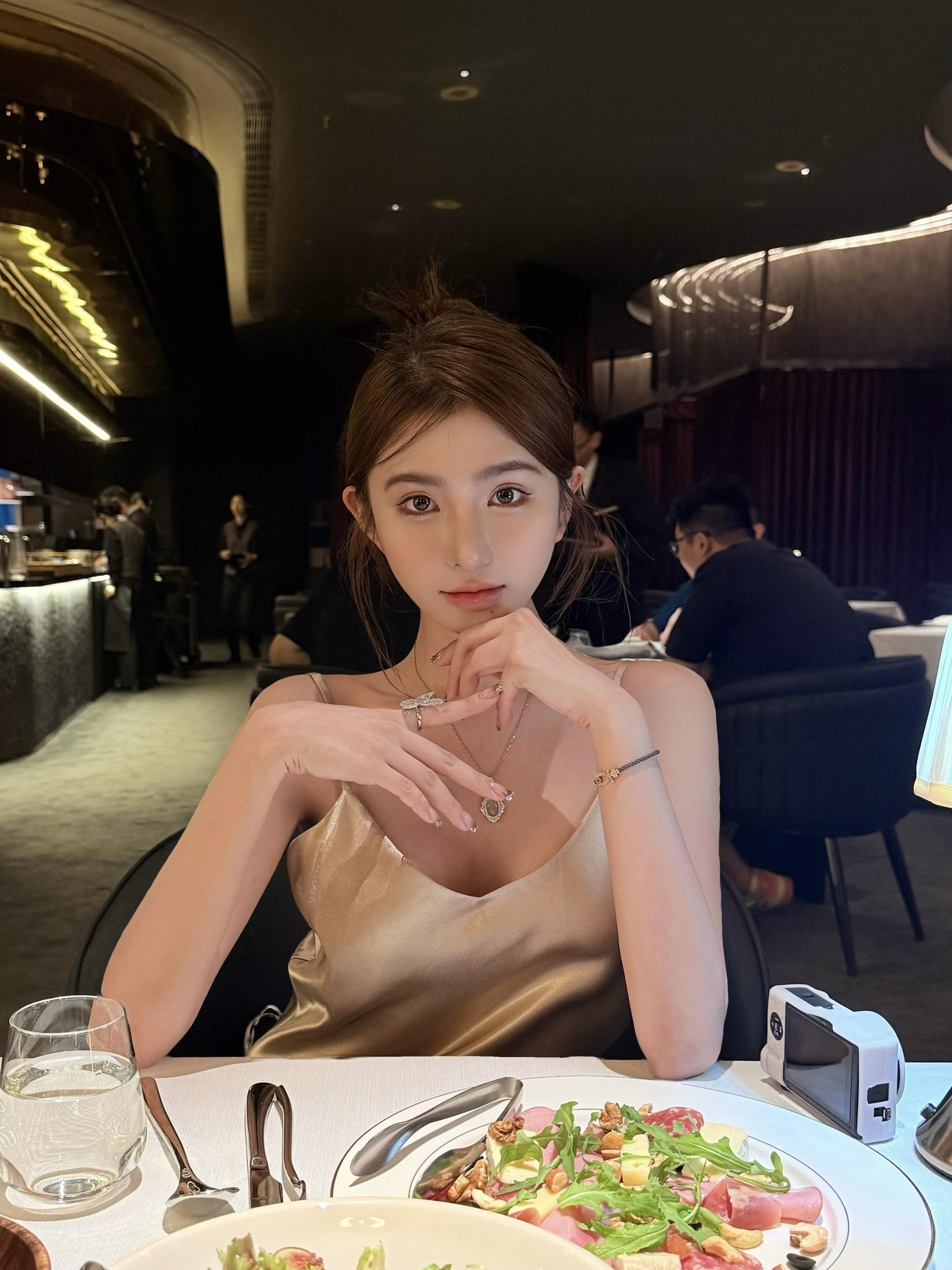 只想你在身边不管有没明天。