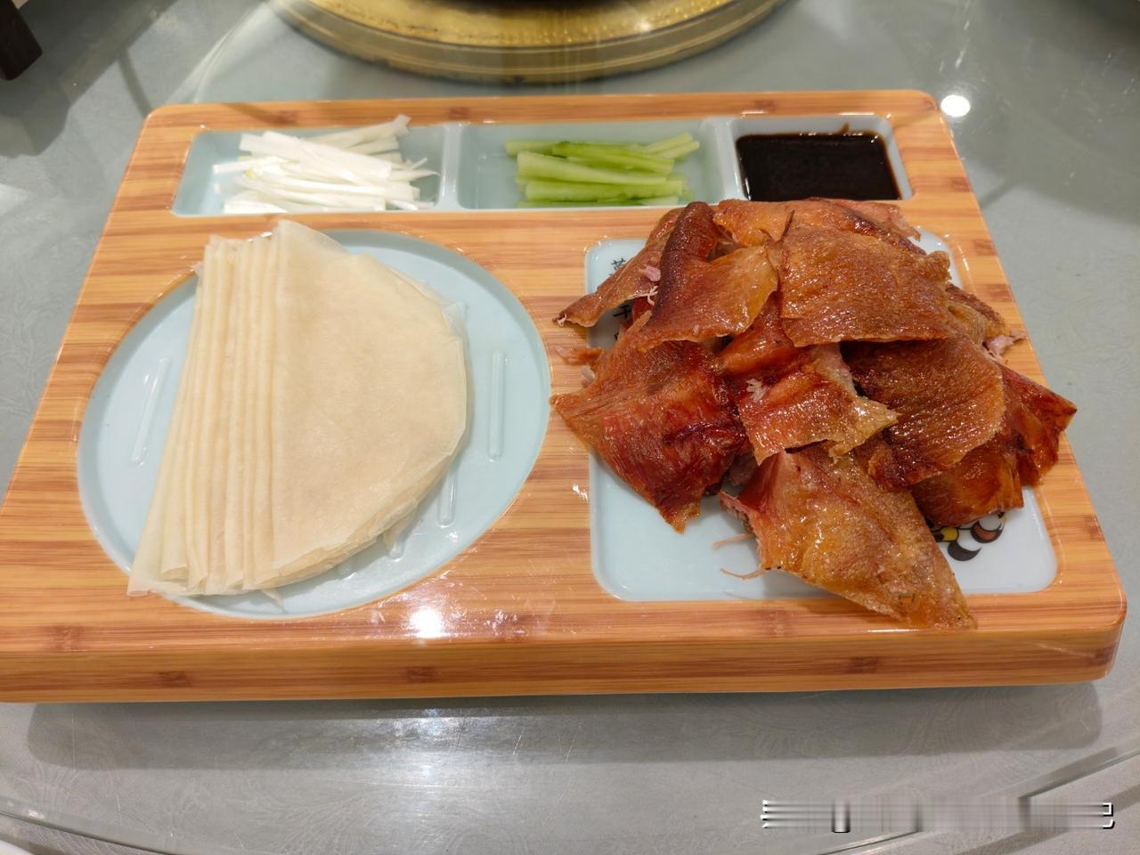 农庄里面生意一直不太好，这个月预订也不多，老板找我谈话了，我心里想的事情可能要来