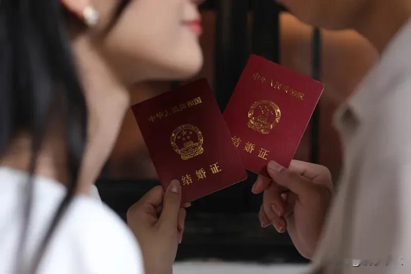 2025 年前三季度，全国结婚登记 515.2 万对，同比增加 40.5 万对；