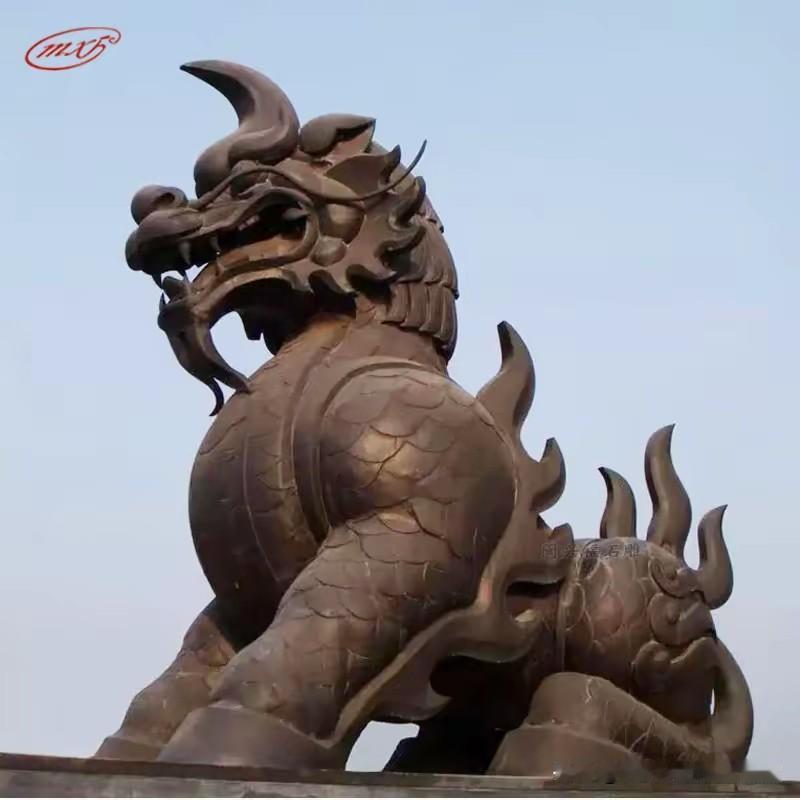 法院门口摆的什么？
獬豸（xiè zhì）：中国古代神话神兽，又称“独角兽”“法