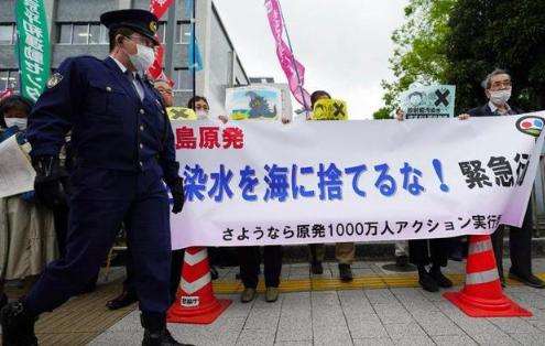 日本排放核水后，奇怪的事发生了：刚开始各国对其海鲜避之不及，如今2年过去，核水已
