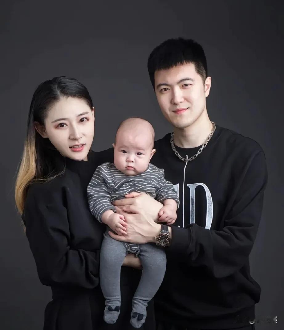如果有下辈子你站在原地等我，听到这句话我的眼泪瞬间流了出来，为什么两个相爱的人不