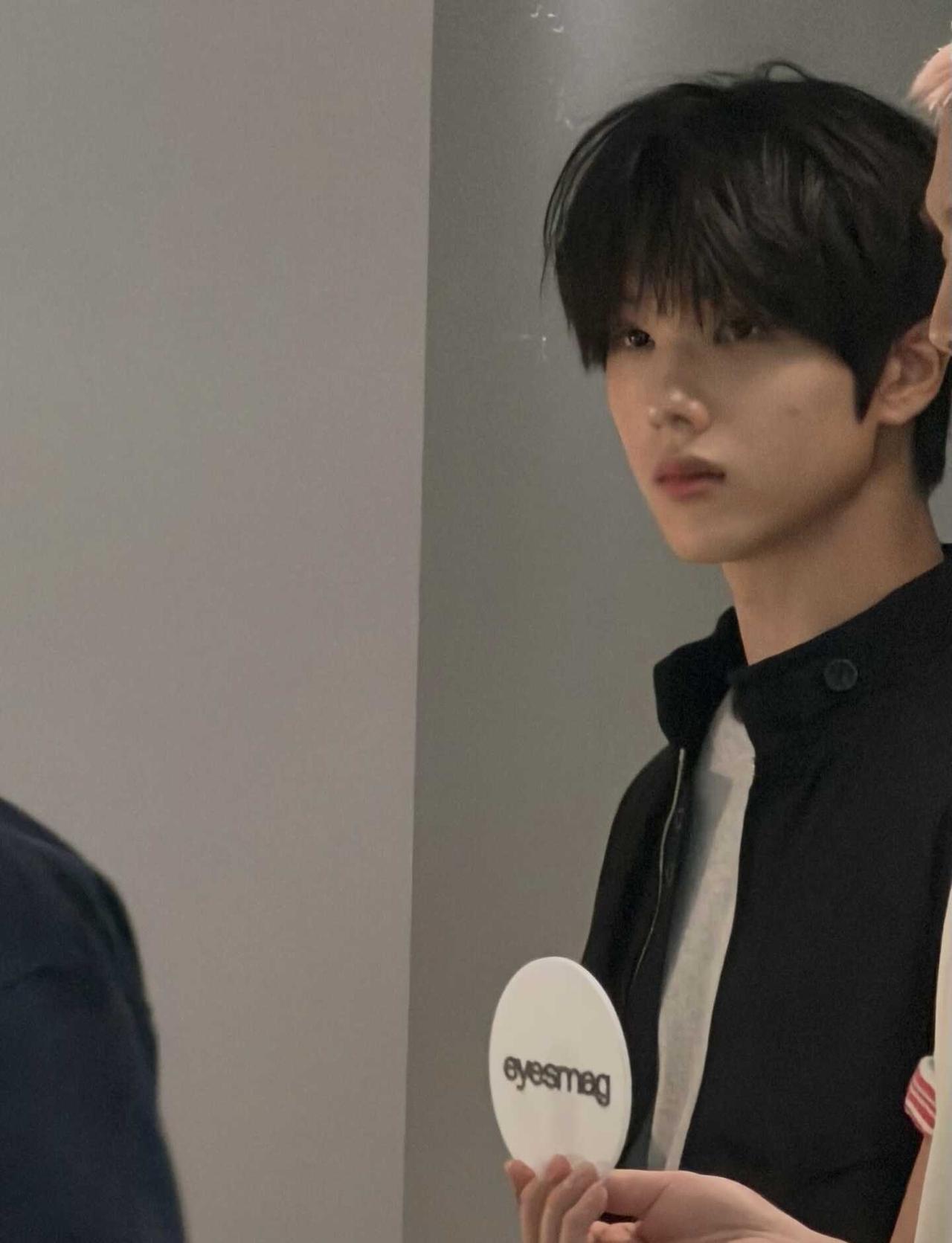 家里赚钱的终于有消息了
好久不见的ig
总而言之言而总之 我想他了
jisung