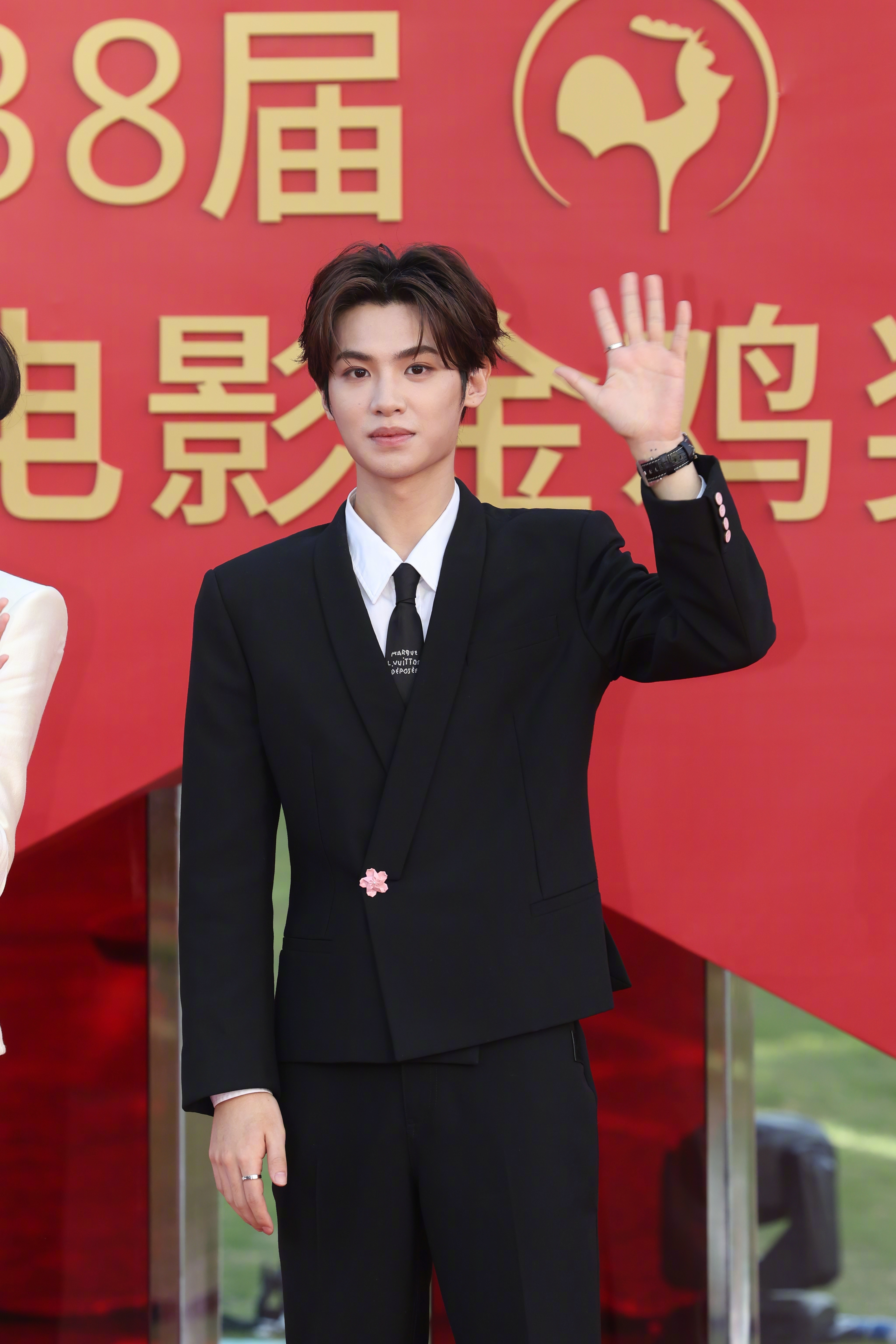 星光大赏阵容官宣 期待红毯生图如此权威的Justin黄明昊 星光大赏