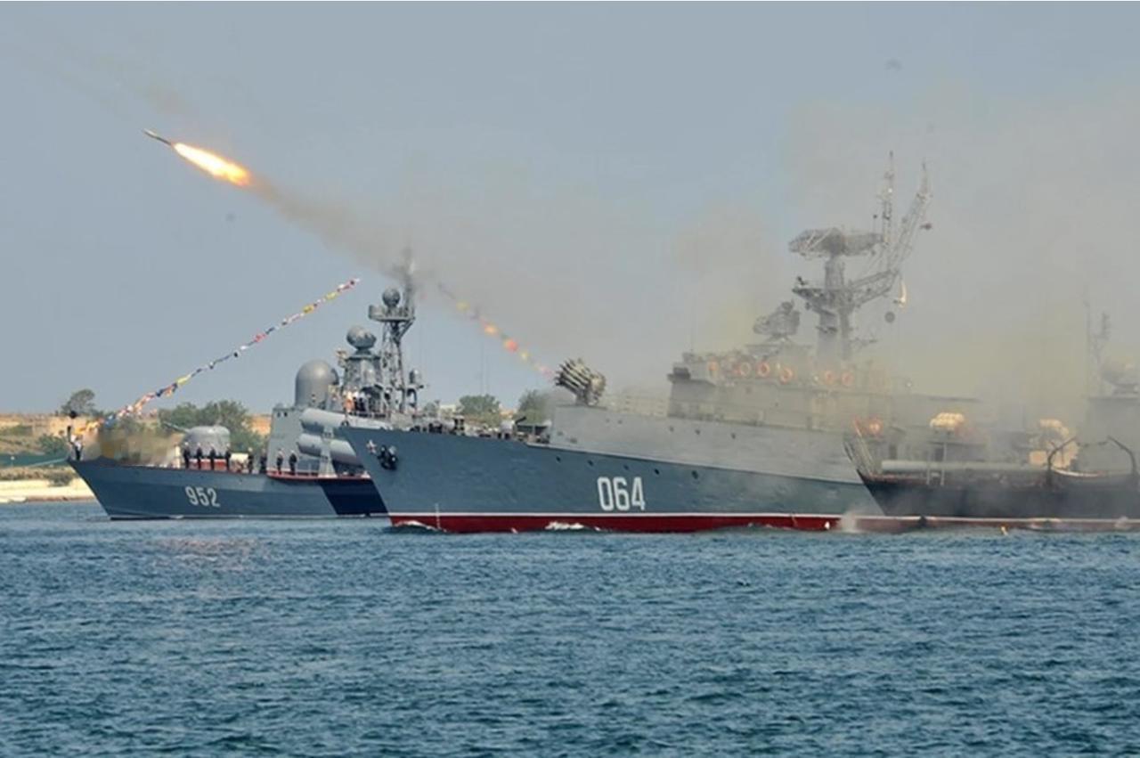 黑海舰队驳斥基辅关于俄潜艇被摧毁的谣言
 
  
黑海舰队媒体事务负责人阿列克谢