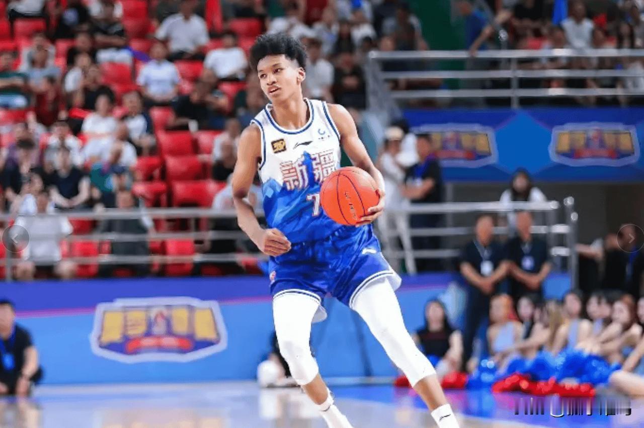 冯傲身高很高，就是投篮很差，24中8难过体测




新疆体测已经结束了，球员体